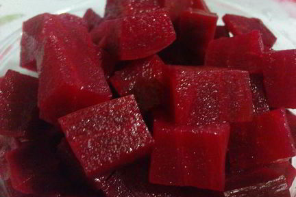 Маринованная свекла c чесноком