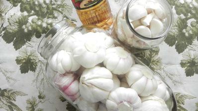 маринованный чеснок головками