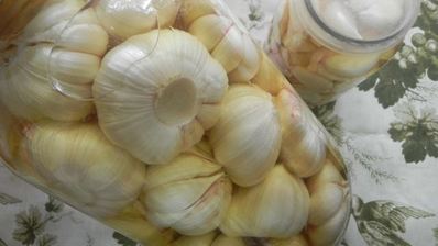 маринованный чеснок головками