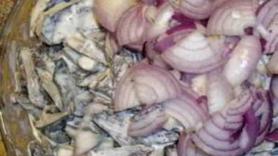 маринованные грузди со сметаной