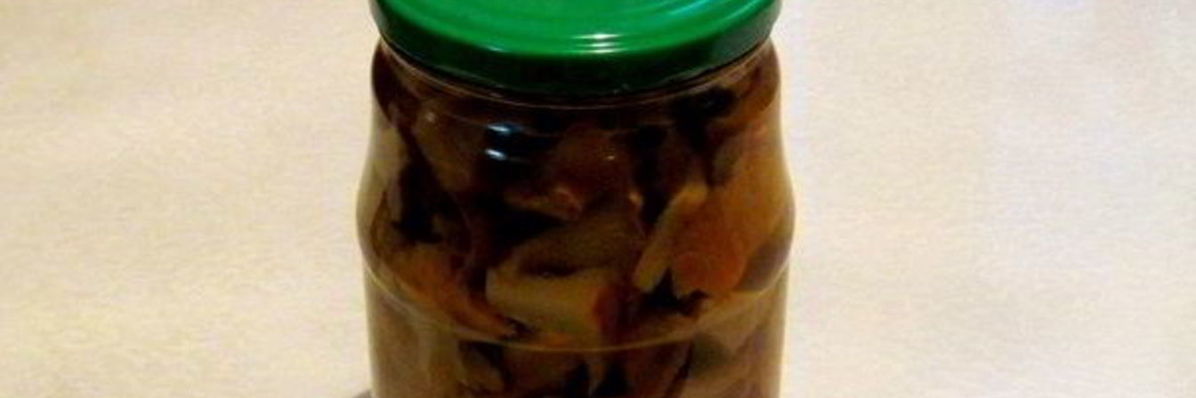 Маринованные лисички с корицей