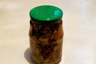 Маринованные лисички с корицей