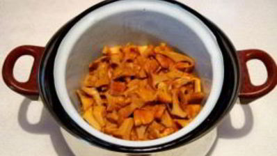 маринованные лисички с корицей