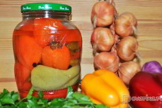 Перец, маринованный целиком