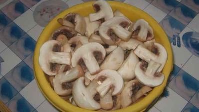 шампиньоны маринованные