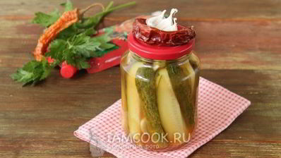 огурцы с кетчупом чили на зиму