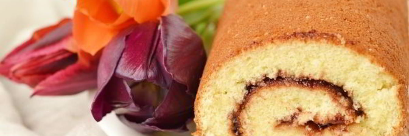 Бисквитный рулет с повидлом