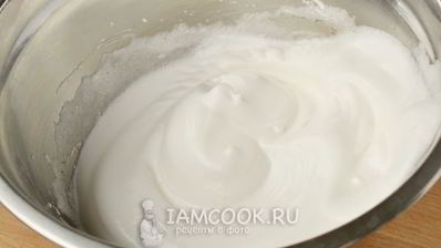 бисквитный рулет с повидлом