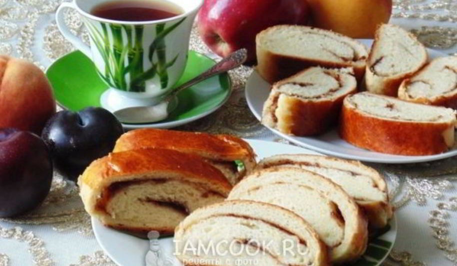 Рецепт сдобного рулета с повидлом