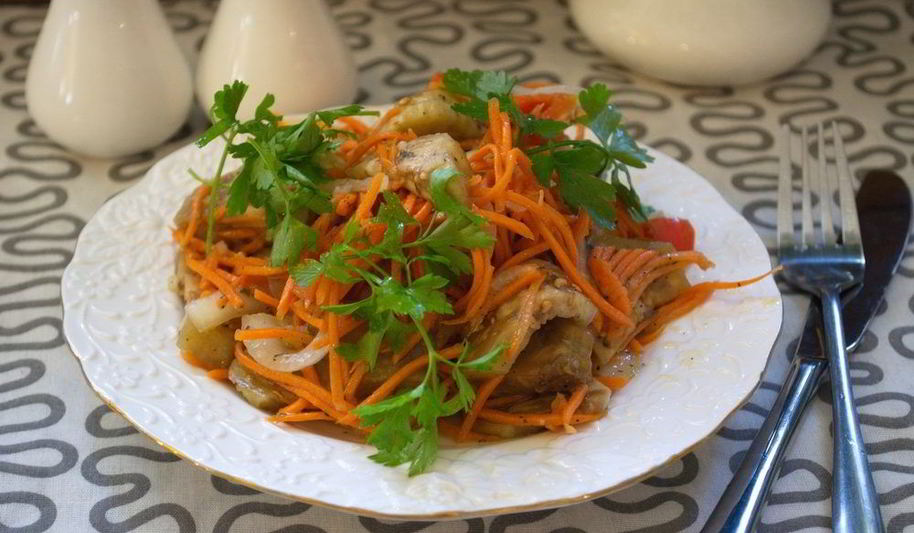 Рецепт синеньких с морковкой квашеные