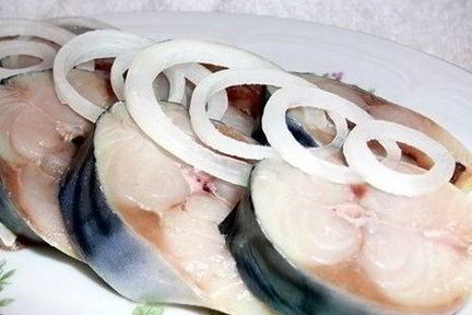 Быстрая скумбрия пряного посола