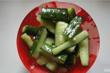 Быстрые малосольные огурчики