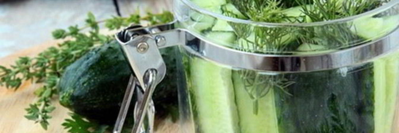 Быстрые малосольные огурцы с горчицей