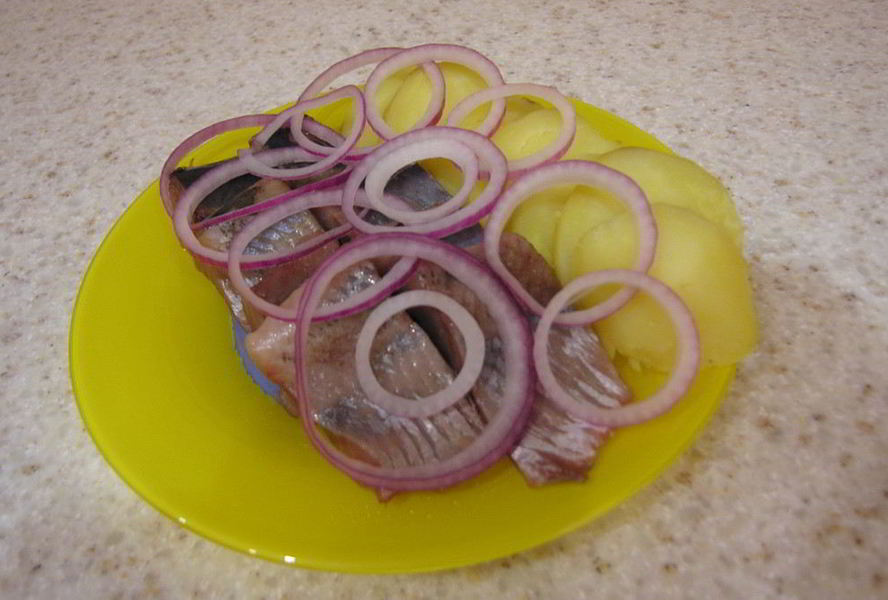 Домашняя малосольная сельдь