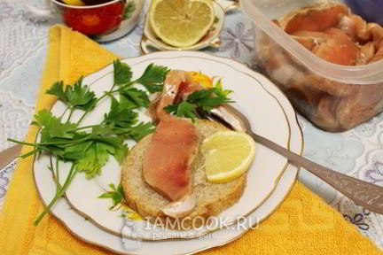 Горбуша, соленая под семгу