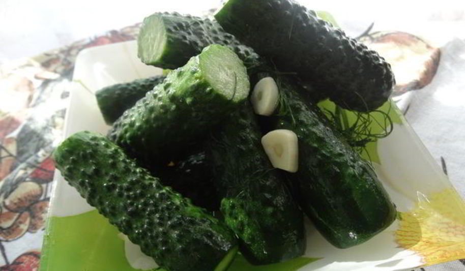 Рецепт хрустящих малосольных огурчиков