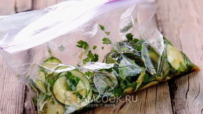 малосольные кабачки