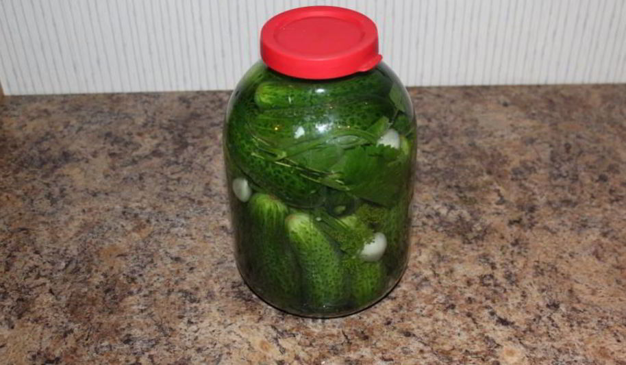 Рецепт малосольных огурчиков горячим способом