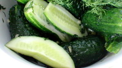 малосольные огурчики в пакете