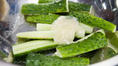 малосольные огурцы с медом