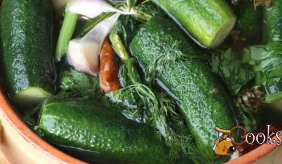 Рецепт малосольных огурцов в минеральной воде на зиму