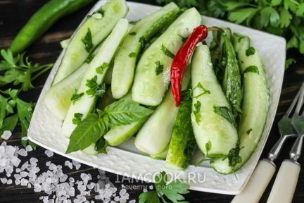 Малосольные огурцы в пакете за 2 часа