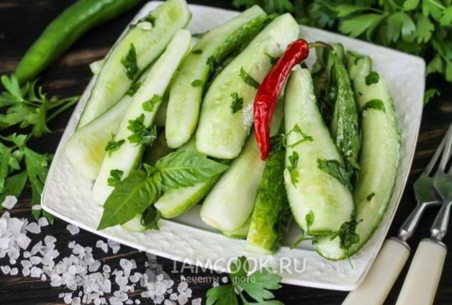 Малосольные огурцы в пакете за 2 часа