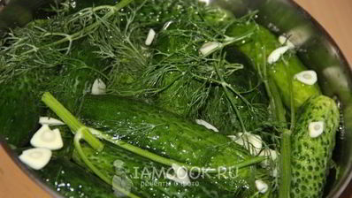 огурцы малосольные на минеральной воде