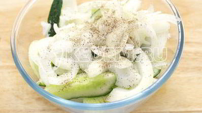 острые малосольные огурчики