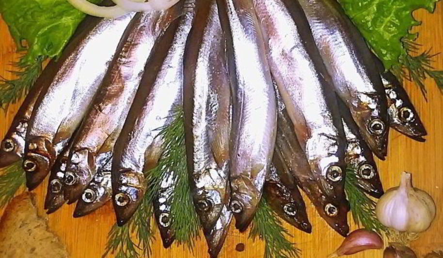 Рецепт соленой мойвы с чесночком
