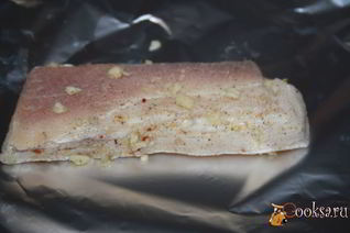 Вкусное домашнее сало с чесноком и белым перцем