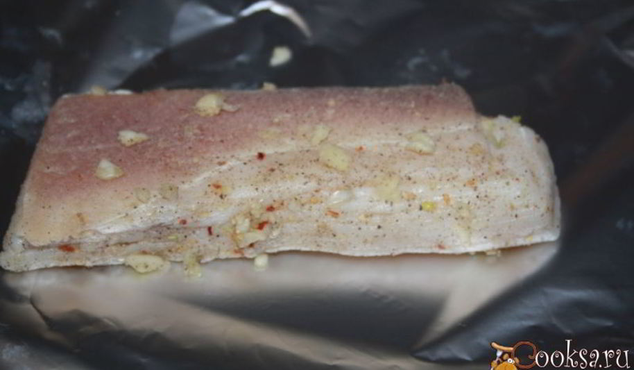 Рецепт вкусного домашнего сала с чесноком и белым перцем