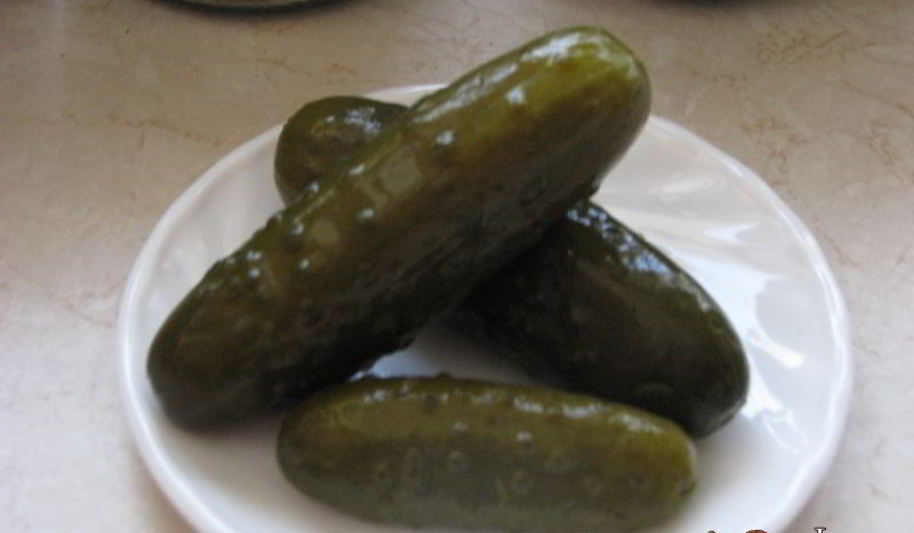 Рецепт соленых хрустящих огурцов на зиму