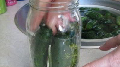 соленые хрустящие огурцы на зиму