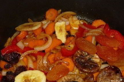 Тушеные сухофрукты