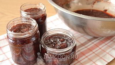 густое варенье из клубники