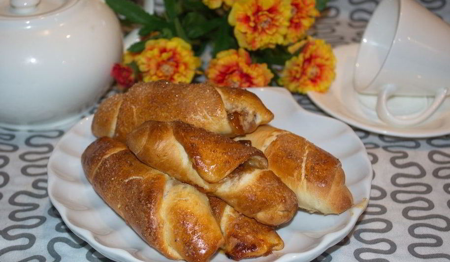 Рецепт рулетиков с абрикосовым вареньем