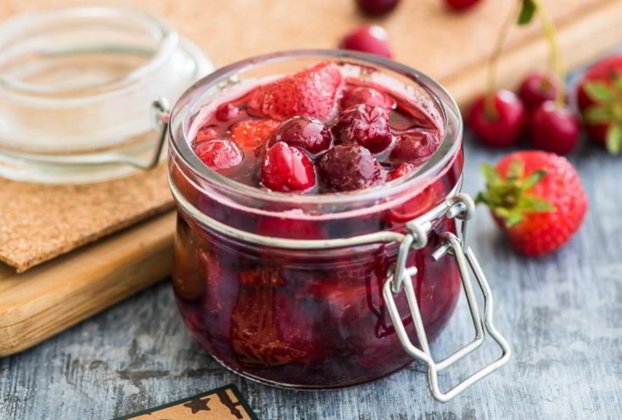 Варенье из клубники и вишни