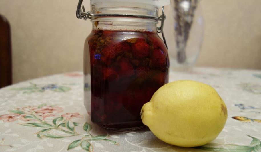 Рецепт варенья из клубники с лимоном и мятой