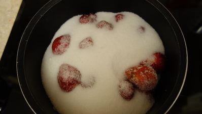 варенье из клубники с лимоном и мятой