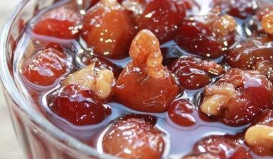 Рецепт варенья из красно-желтой черешни с орехами