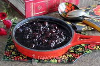 Варенье из замороженной вишни на сковороде