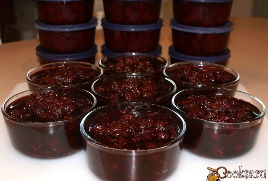 Вишневое варенье с косточками на зиму