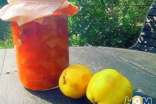 Яблочное варенье с миндалем