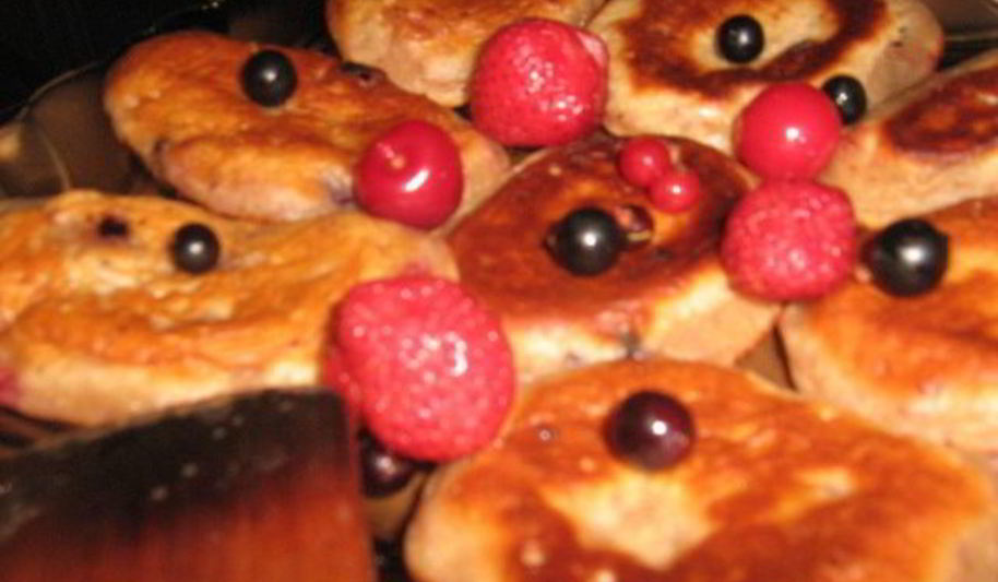 Рецепт ягодных оладушек