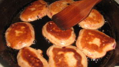 ягодные оладушки