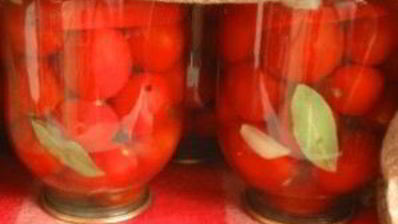 засолка помидоров с луком на зиму