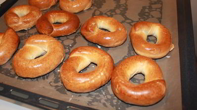 ленивые беляши под сырной шапочкой