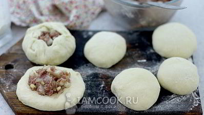 пышные беляши на сковороде