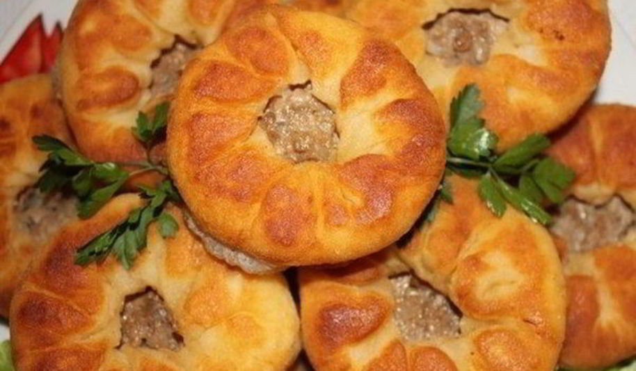 Рецепт пышных беляшей с мясным фаршем по-домашнему